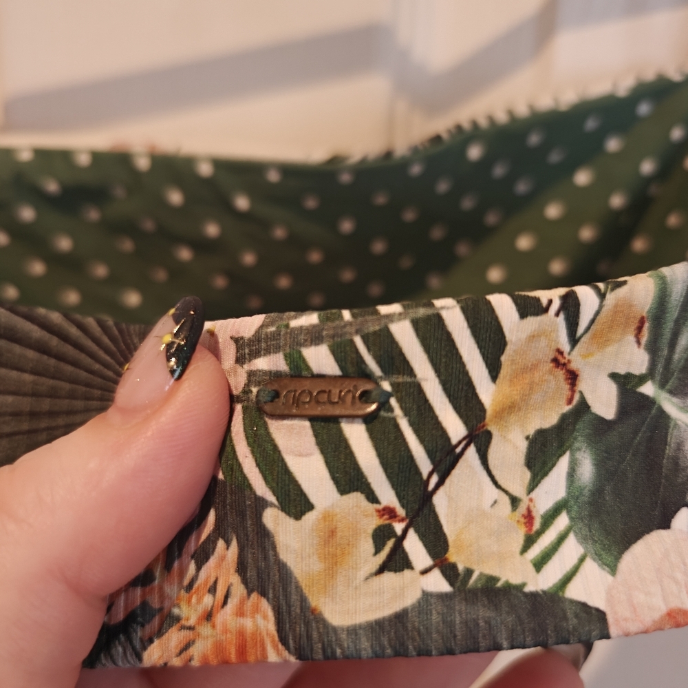 RIPCURL Reversible Bikini Top - Picture 2 of 6